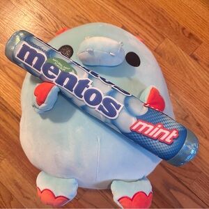 Zuru Snackles Plush Hippo with Mentos Candy